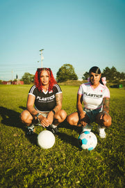 Cargar imagen en el visor de la galería, Camiseta del equipo de plásticos